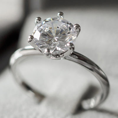 solitaire engagement ring